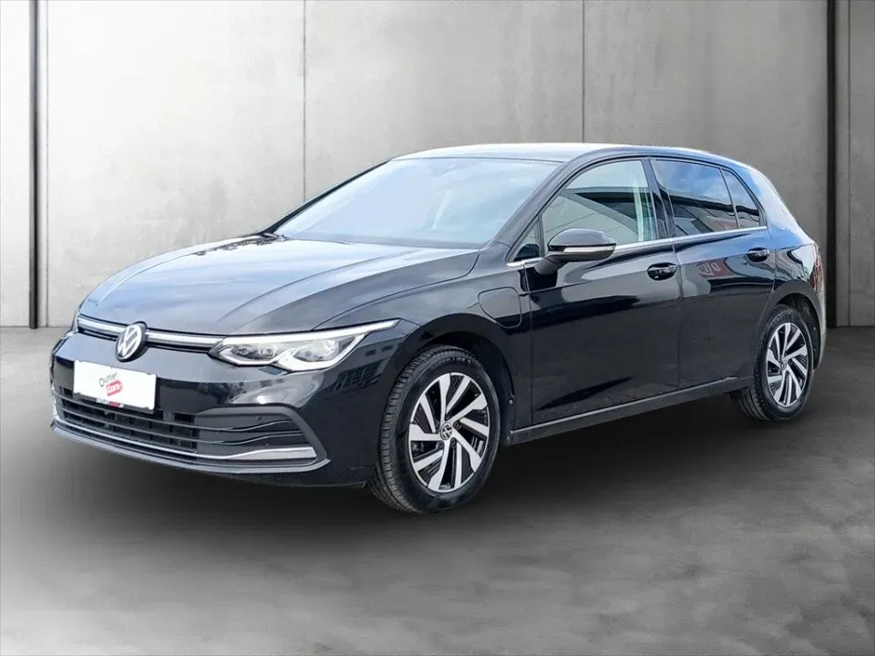 Volkswagen Golf 2022 photo 2