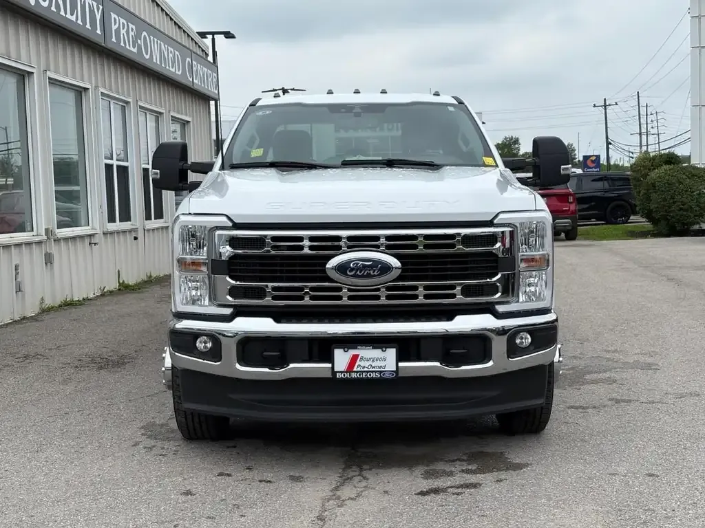 Ford F 350 2023 photo 3