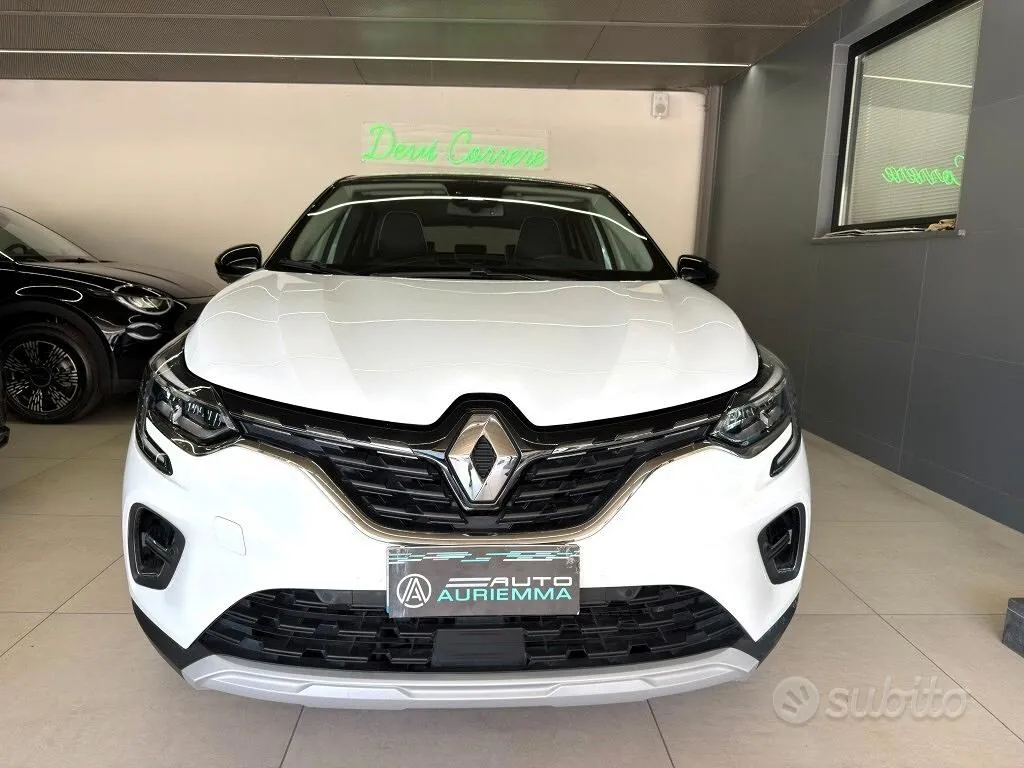 Renault Captur 2023 photo 2