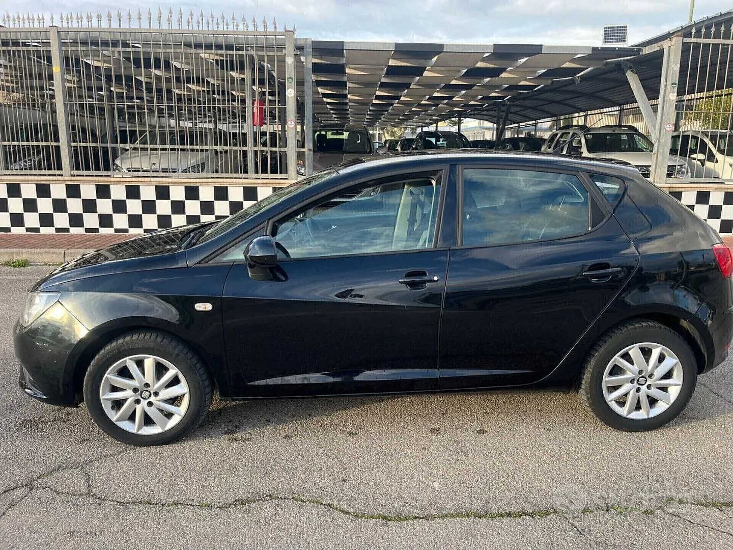 Seat Ibiza 2014 photo 4