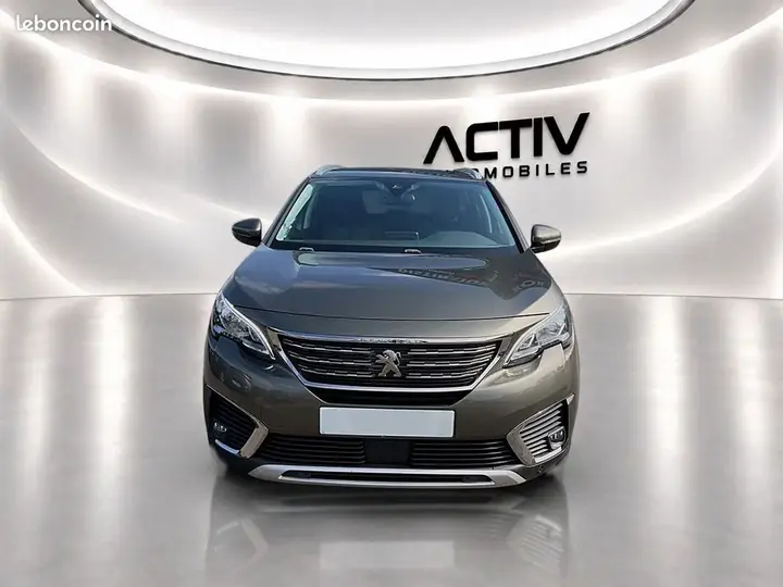 Peugeot 5008 2018 photo 2