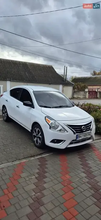 Nissan Versa