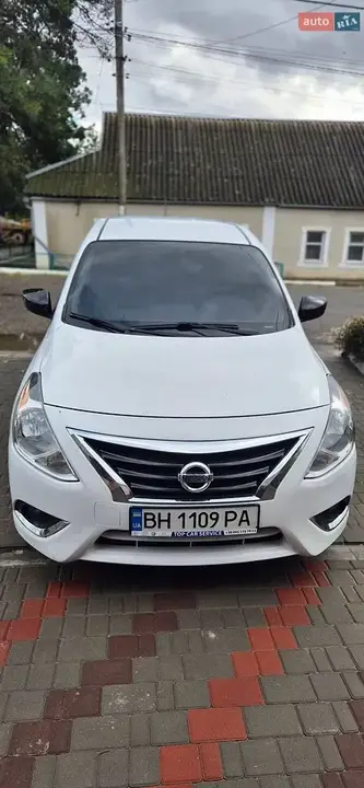 Nissan Versa 2016 photo 2