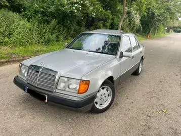 Mercedes-Benz 250D