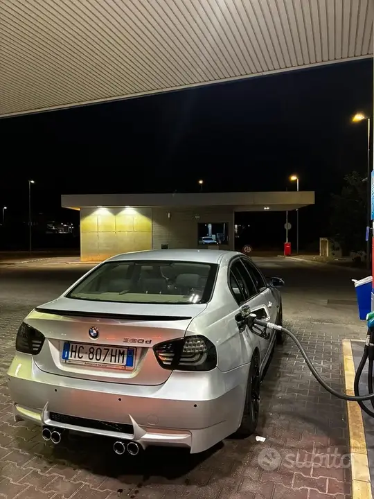 BMW E90 2007 photo 3