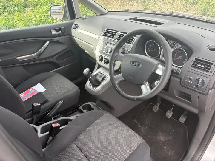 Ford C-Max 2010 photo 3