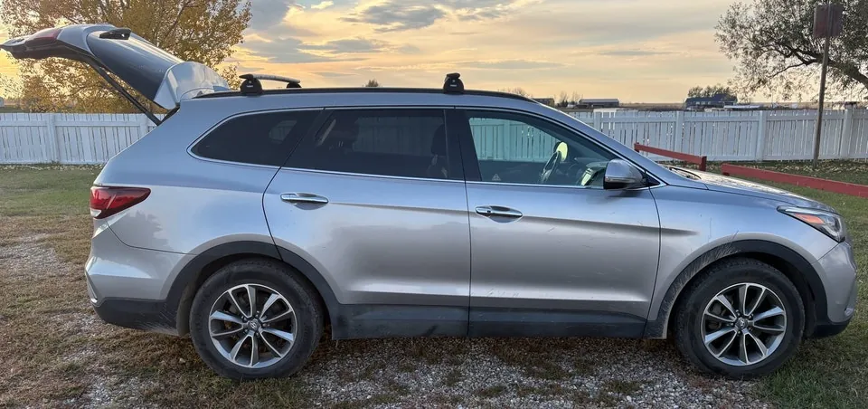 Hyundai Santa Fe 2018 photo 2