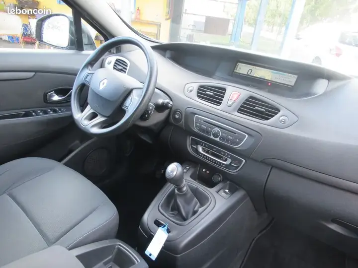 Renault Grand Scenic 2009 photo 5