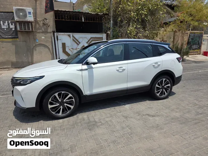 Dongfeng Ax7