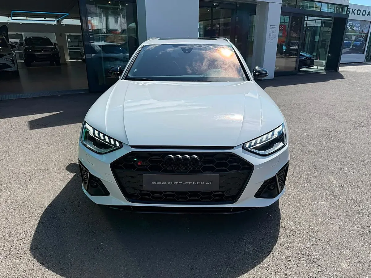Audi A4 2019 photo 2