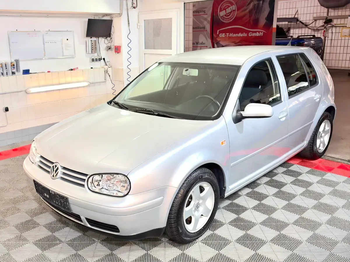 Volkswagen Golf 2002 photo 3