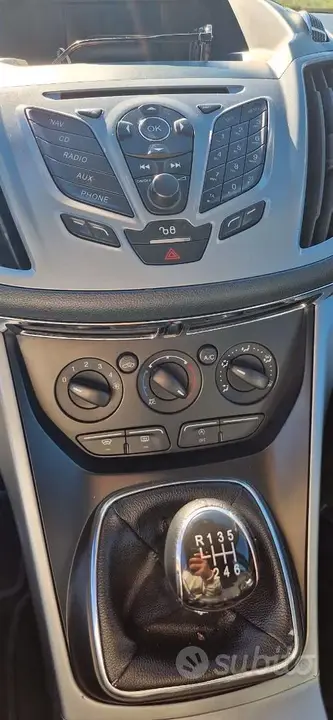 Ford C-Max 2012 photo 4