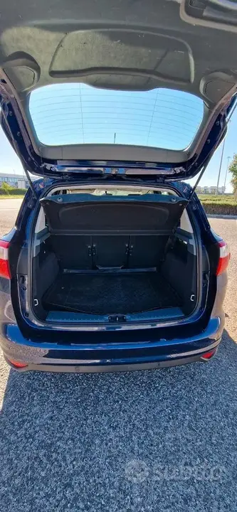 Ford C-Max 2012 photo 3