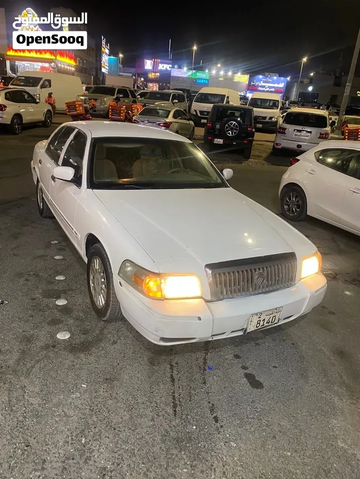 Ford Crown Victoria 2008 photo 5