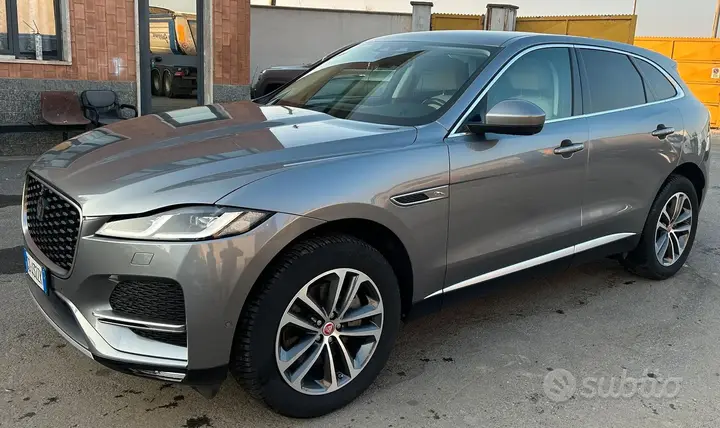 Jaguar F-Pace