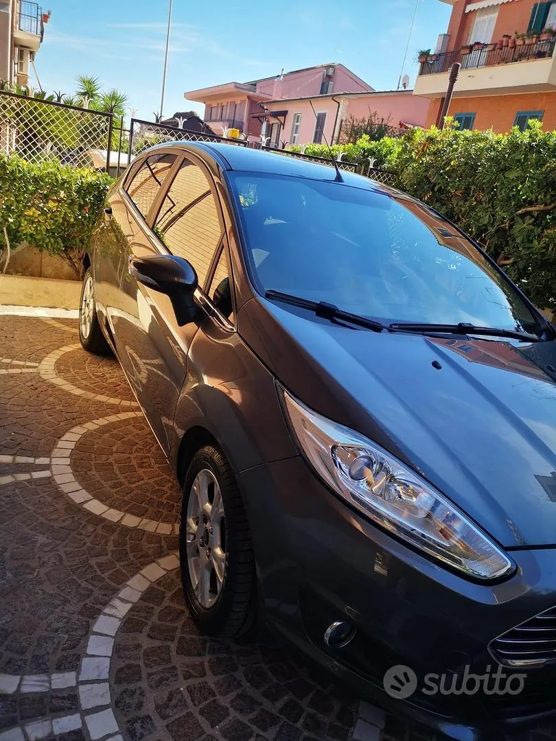 Ford Fiesta 2017 photo 2