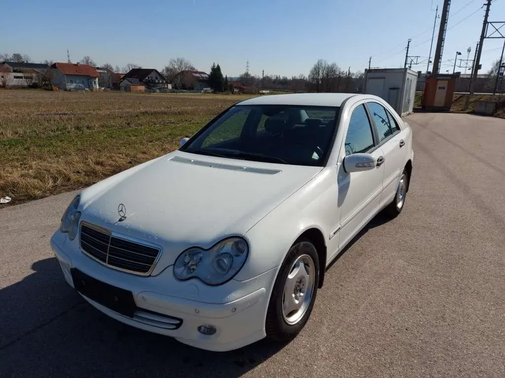 Mercedes-Benz C-Class 2003 photo 3