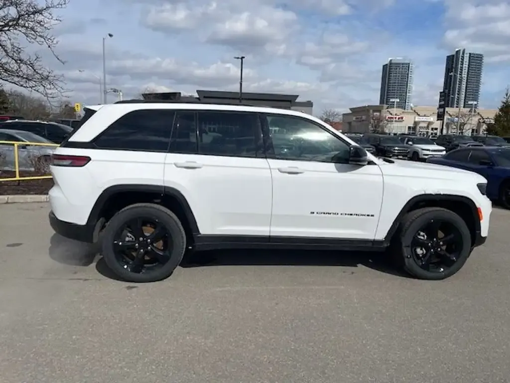 Jeep Grand Cherokee 2025 photo 3
