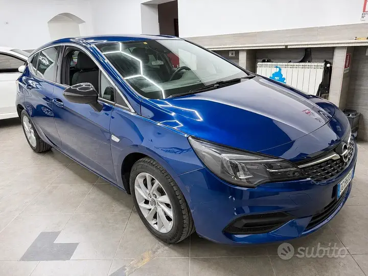 Opel Astra 2021 photo 3