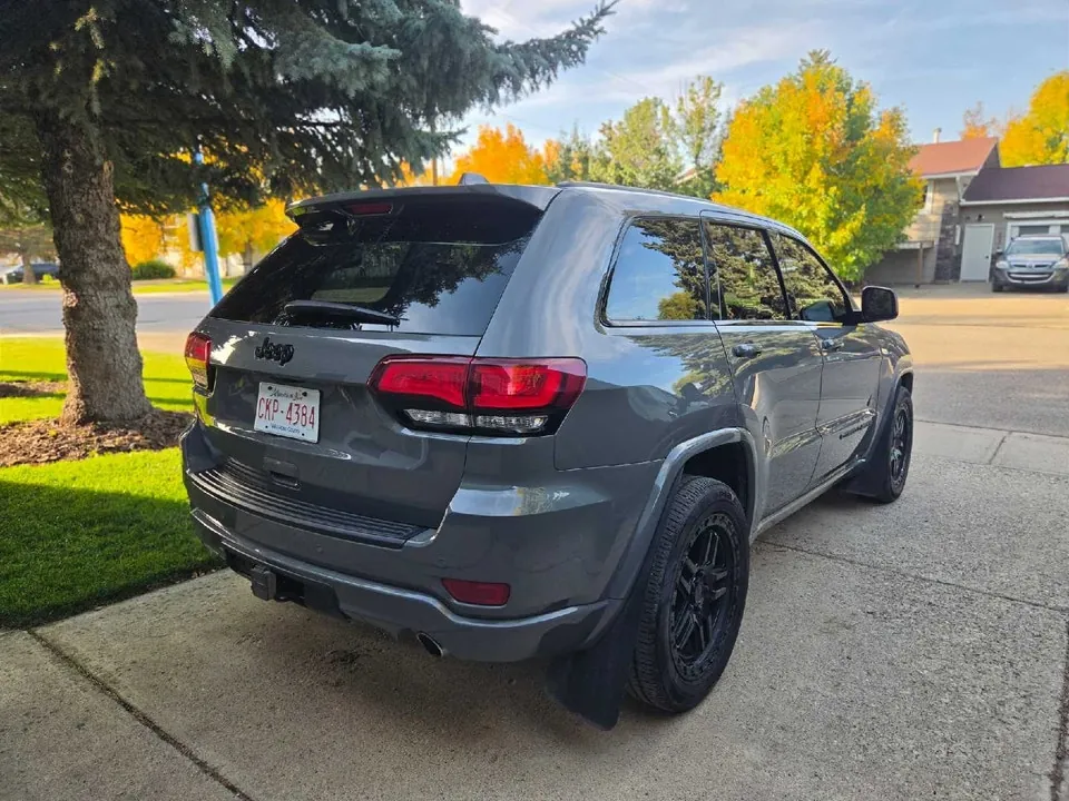 Jeep Grand Cherokee 2022 photo 3