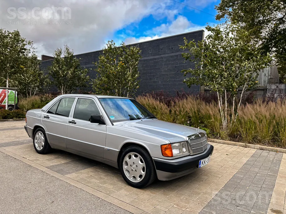 Mercedes-Benz 190 1993 photo 2