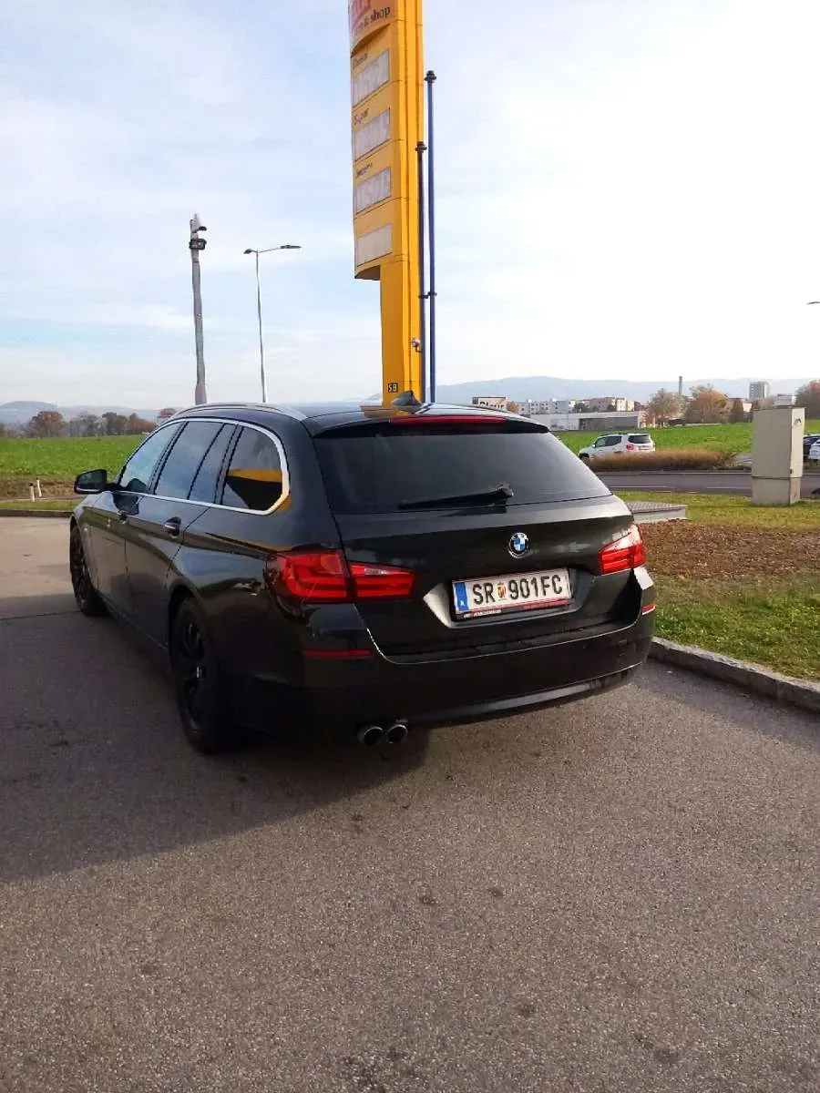 BMW 5 Series 2013 photo 2