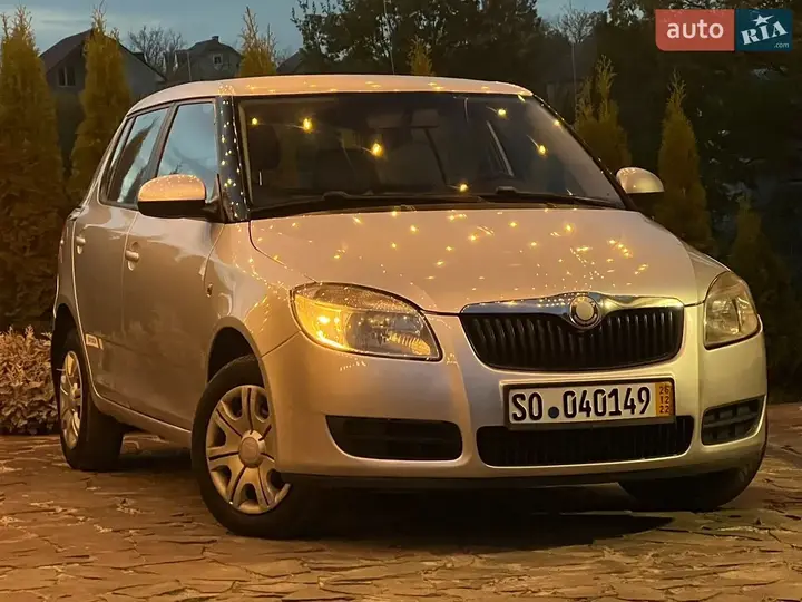 Skoda Fabia 2008 photo 5