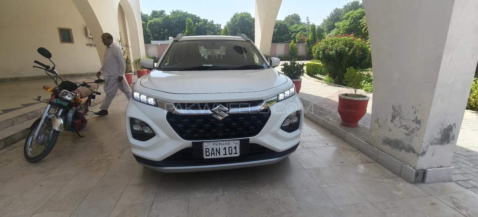 Suzuki Fronx
