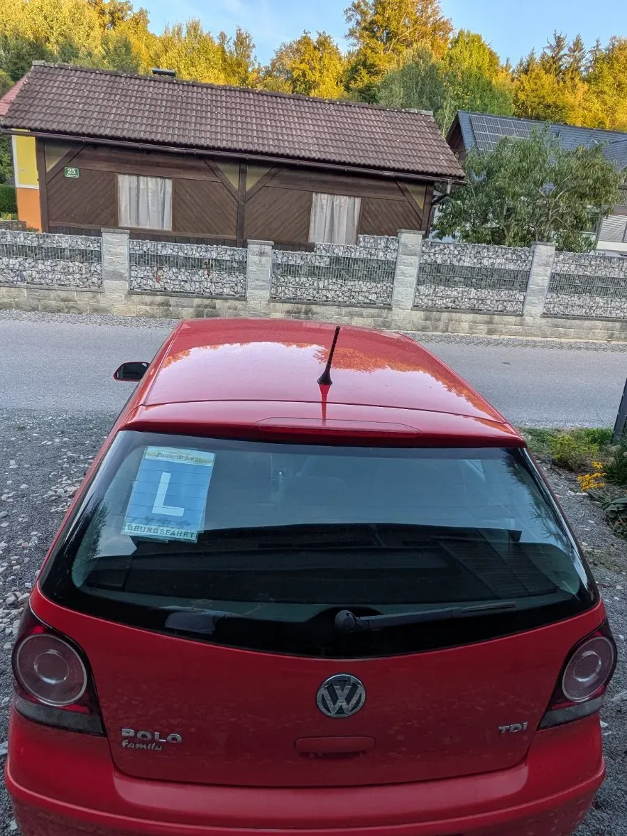 Volkswagen Polo 2008 photo 2