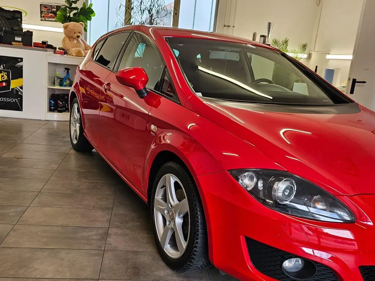 Seat Leon 2009 photo 2