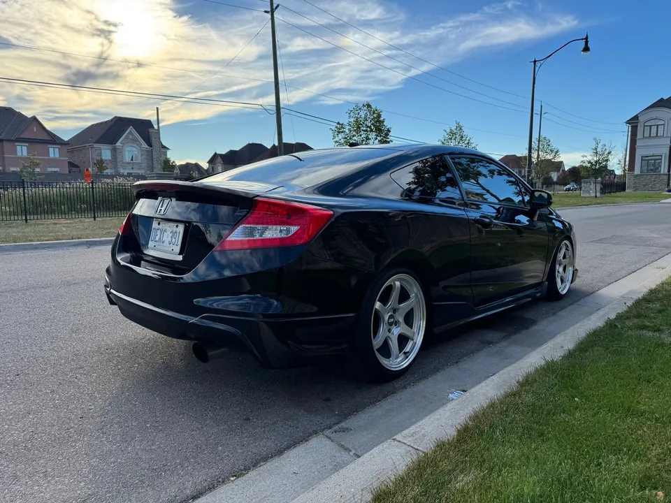 Honda Civic 2012 photo 2