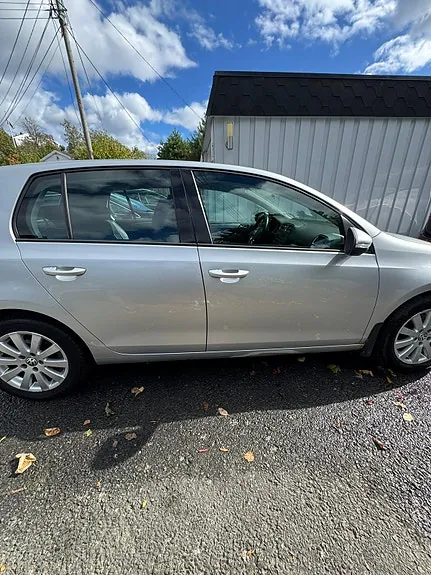 Volkswagen Golf 2010 photo 3