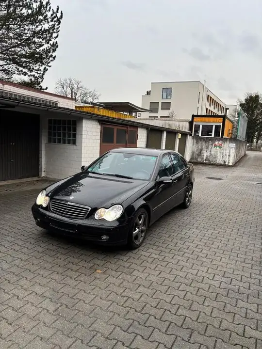 Mercedes-Benz 220 Cdi