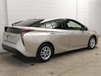 Toyota Prius 2017 photo 3