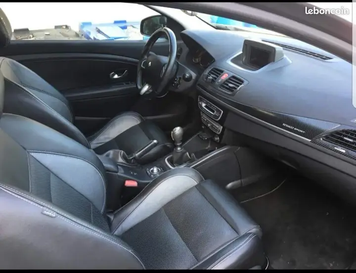Renault Megane 2011 photo 3