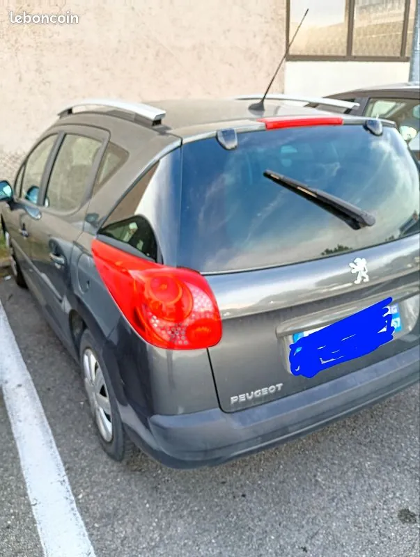 Peugeot 207 2008 photo 3