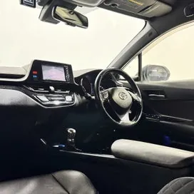 Toyota C-Hr 2017 photo 4