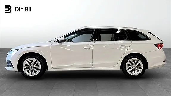 Skoda Octavia 2021 photo 2