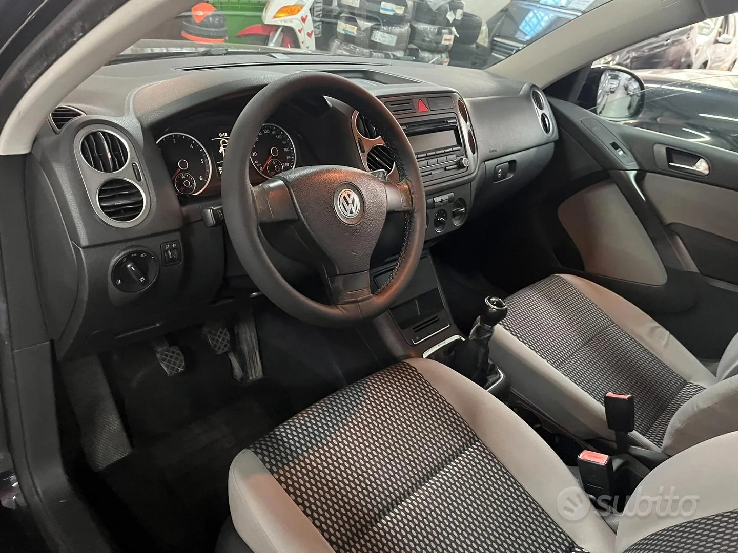 Volkswagen Tiguan 2010 photo 3