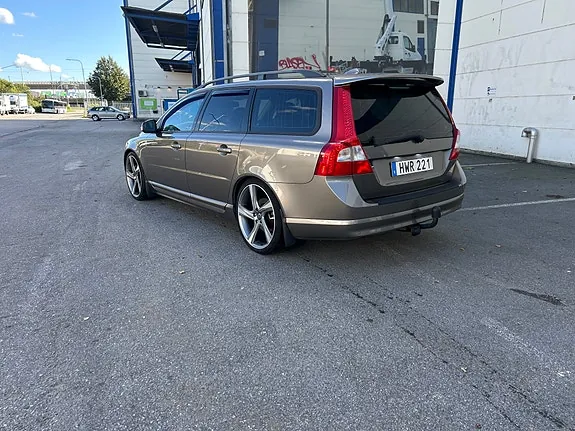 Volvo V70 2009 photo 3