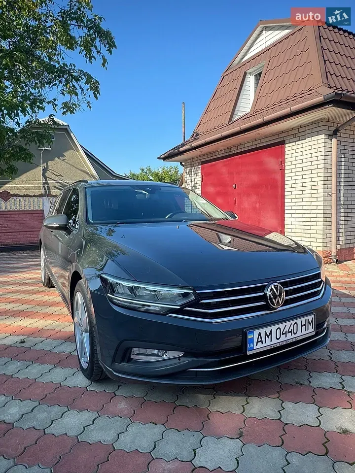 Volkswagen Passat 2021 photo 3