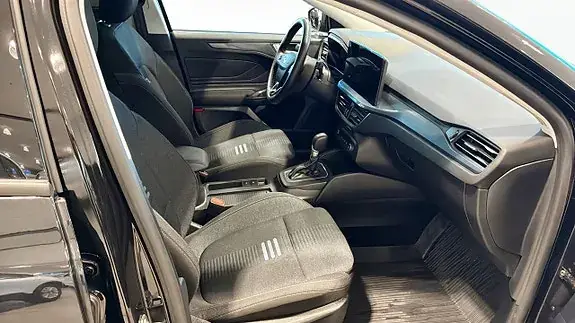 Ford Focus 2024 photo 3
