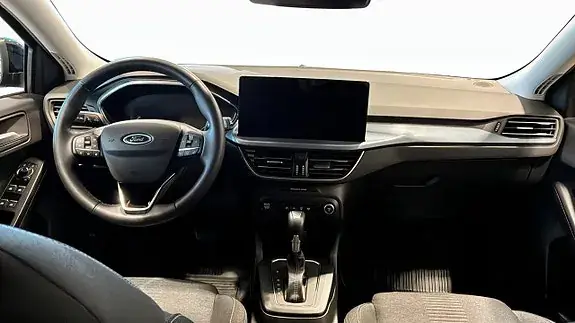 Ford Focus 2024 photo 4