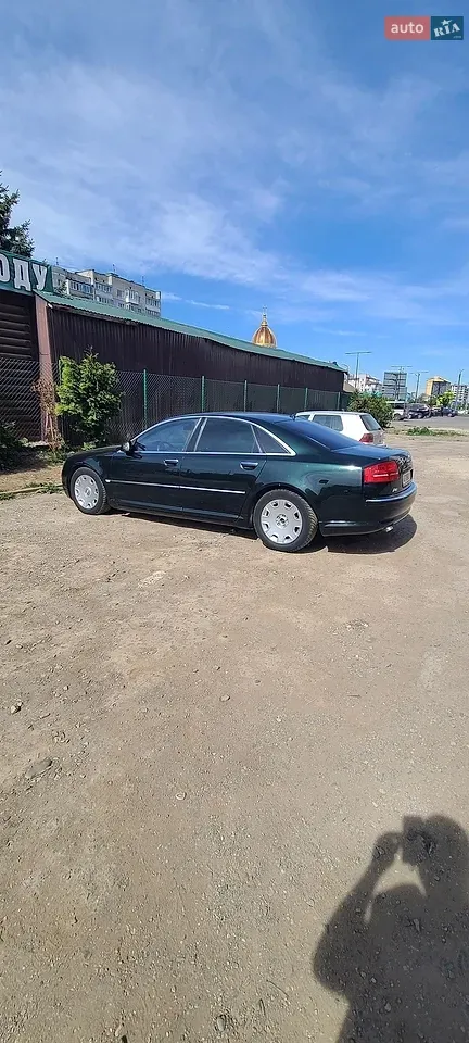 Audi A8 2006 photo 2