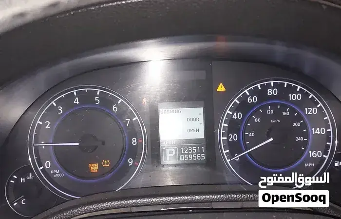 Infiniti G37 2012 photo 3