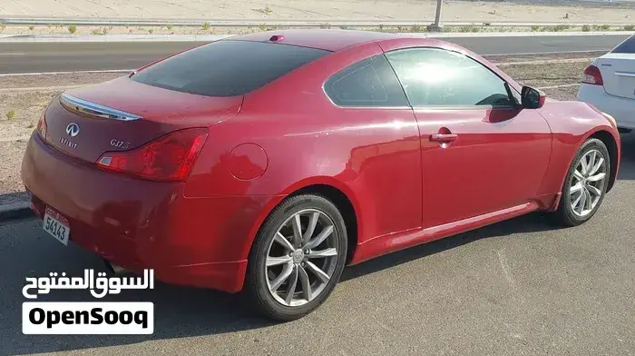 Infiniti G37 2012 photo 4