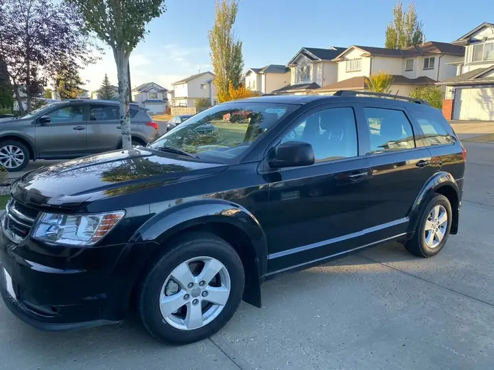 Dodge Journey 2014 photo 2