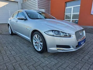 Jaguar Xf 2014 photo 3