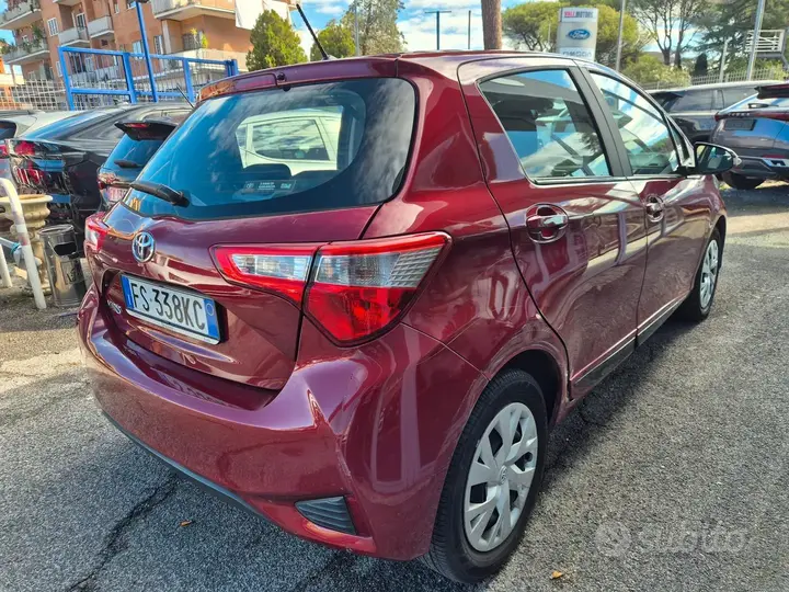 Toyota Yaris 2018 photo 3