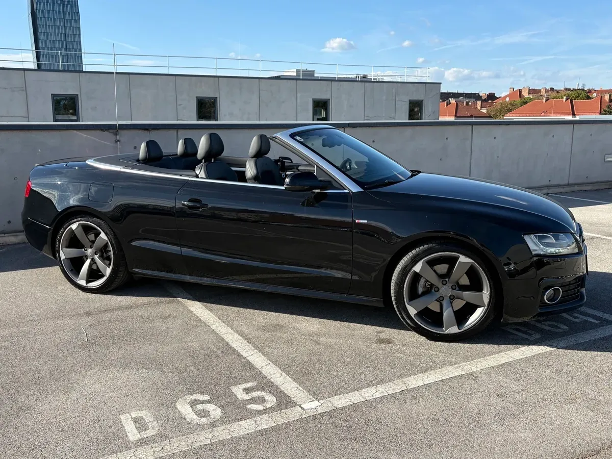 Audi A5 2011 photo 2
